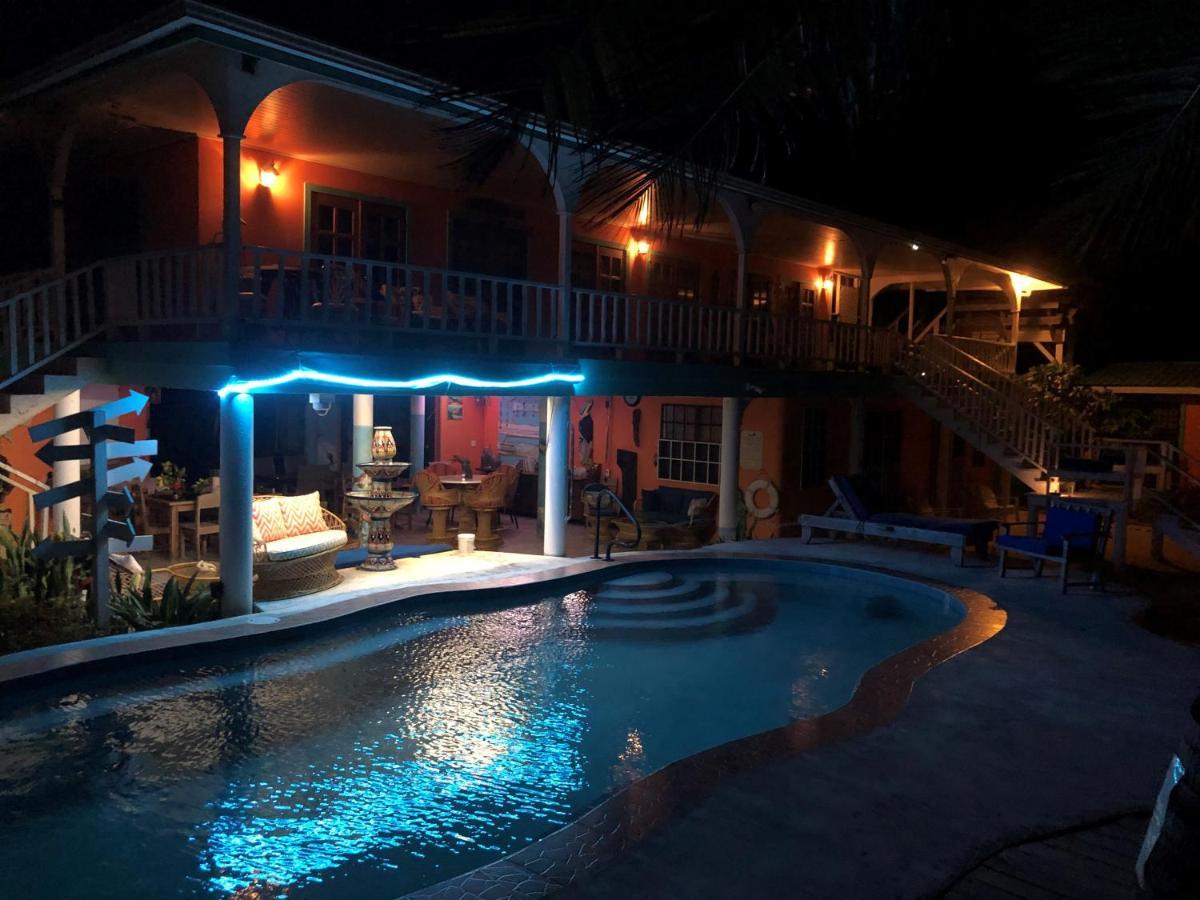 Coral Cove Inn Maya Beach 외부 사진