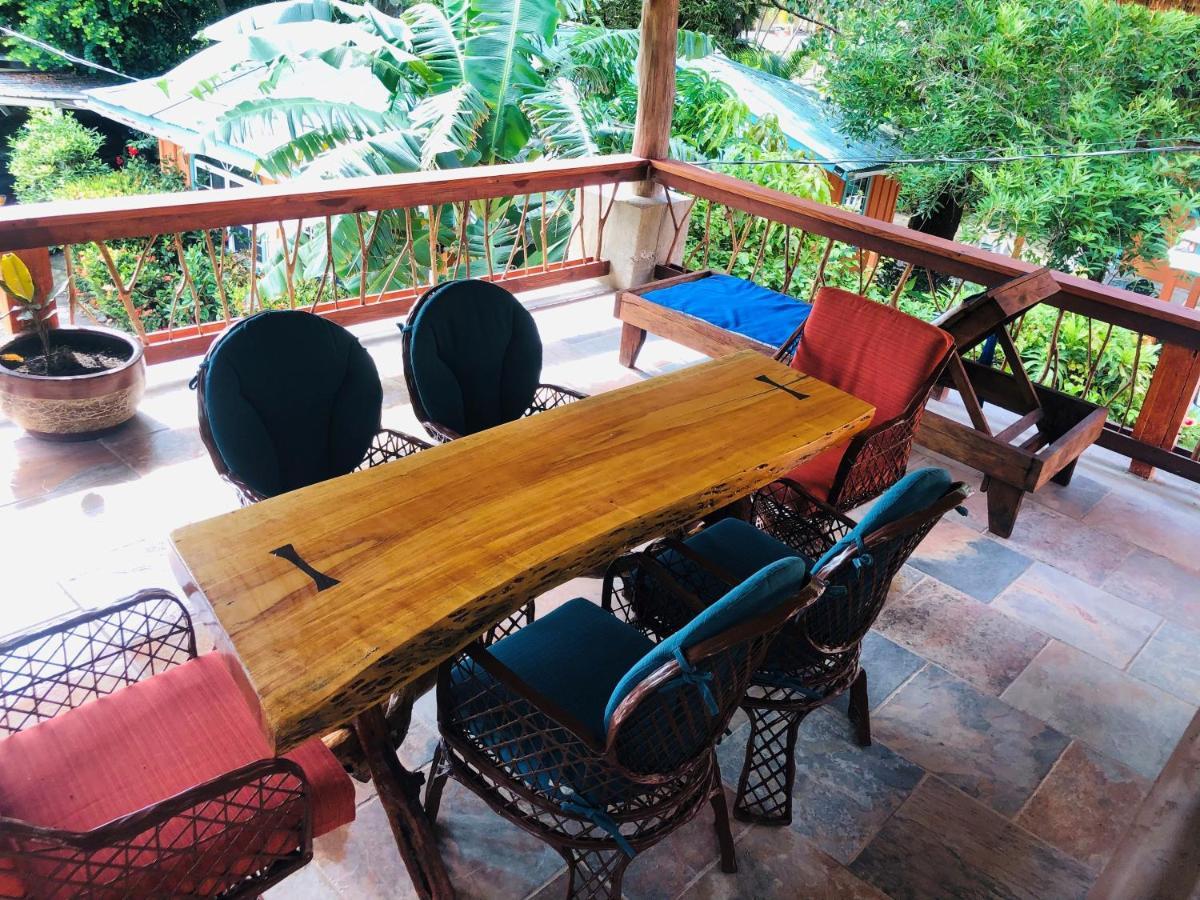 Coral Cove Inn Maya Beach 외부 사진