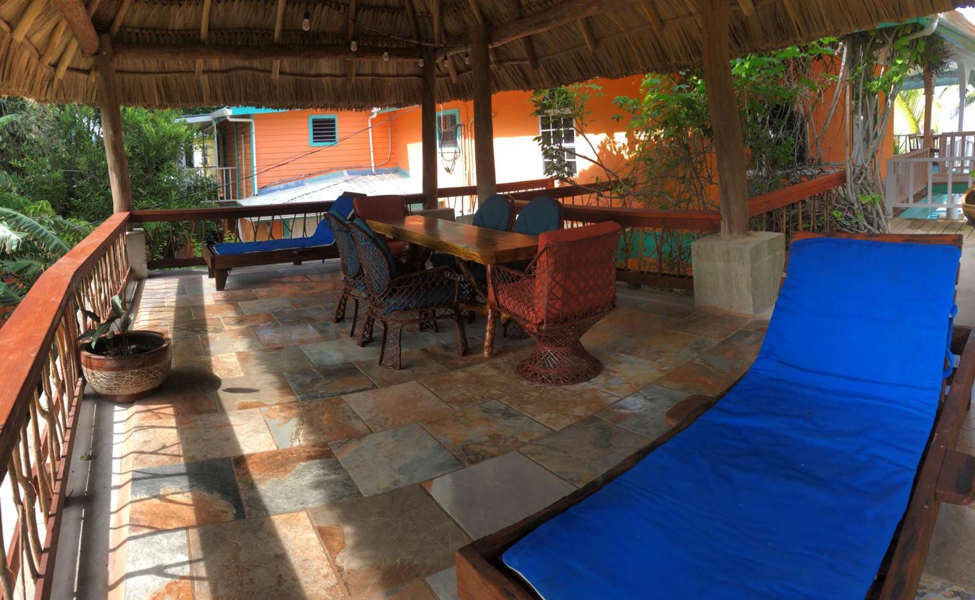 Coral Cove Inn Maya Beach 외부 사진